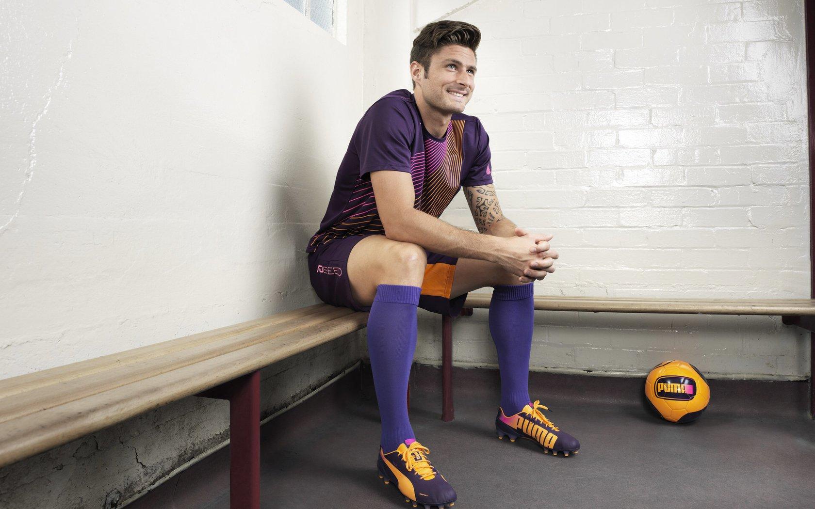 喀麦隆射手兰克尔-泽即将登陆青岛 社媒视频引爆球迷期待