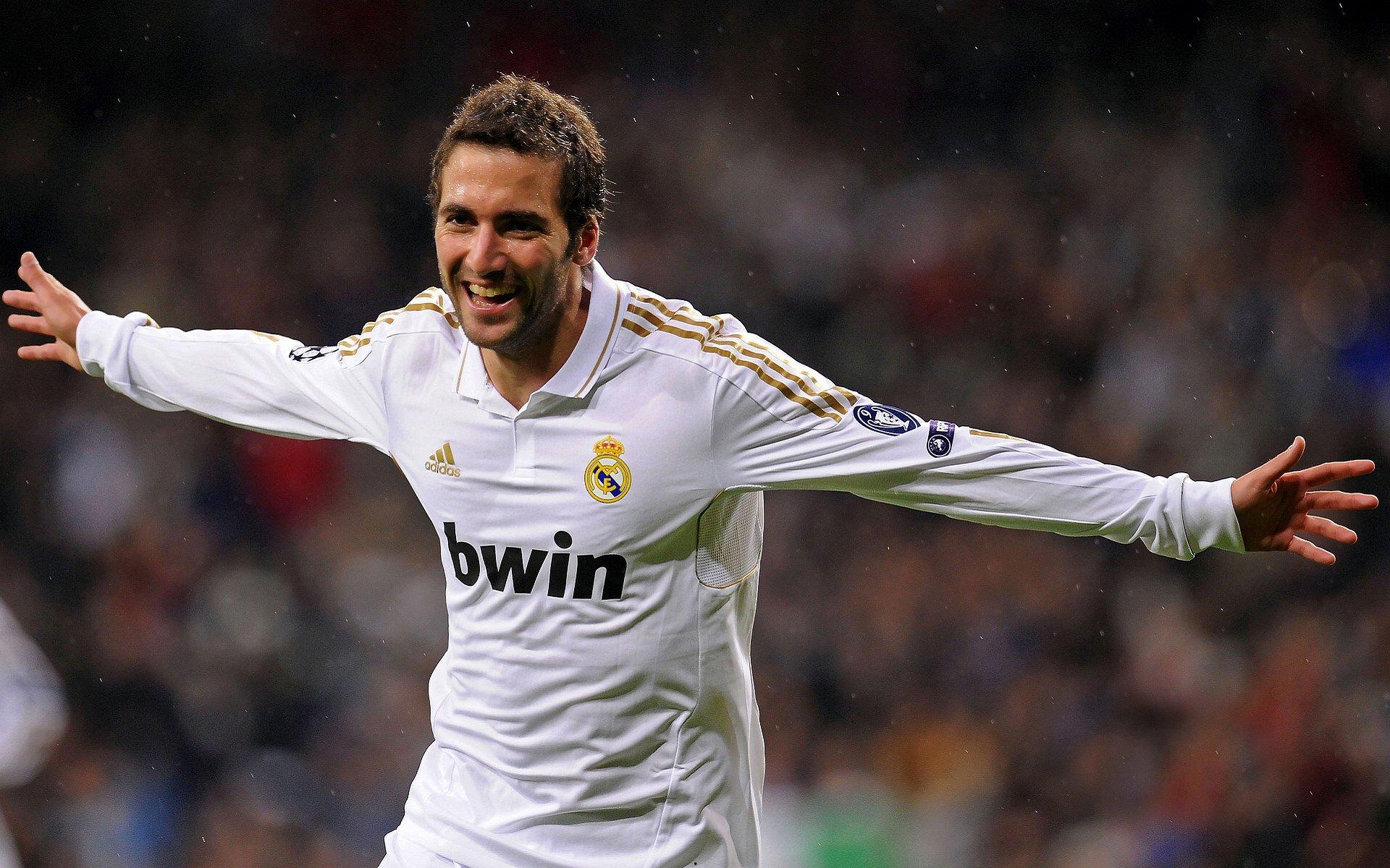 邮报,布莱顿计划外租博纳诺特,热刺与诺丁汉森林争夺战打响